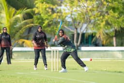 ފުވައްމުލައް ސިޓީ ކައުންސިލް ކްރިކެޓް މުބާރާތް: އިއްޔެގެ މެޗުތައް ޑީއެސްއާރުސީ ރަނިން އަދި އެކުވެރި ފުނާޑުން ކާމިޔާބުކޮށްފި