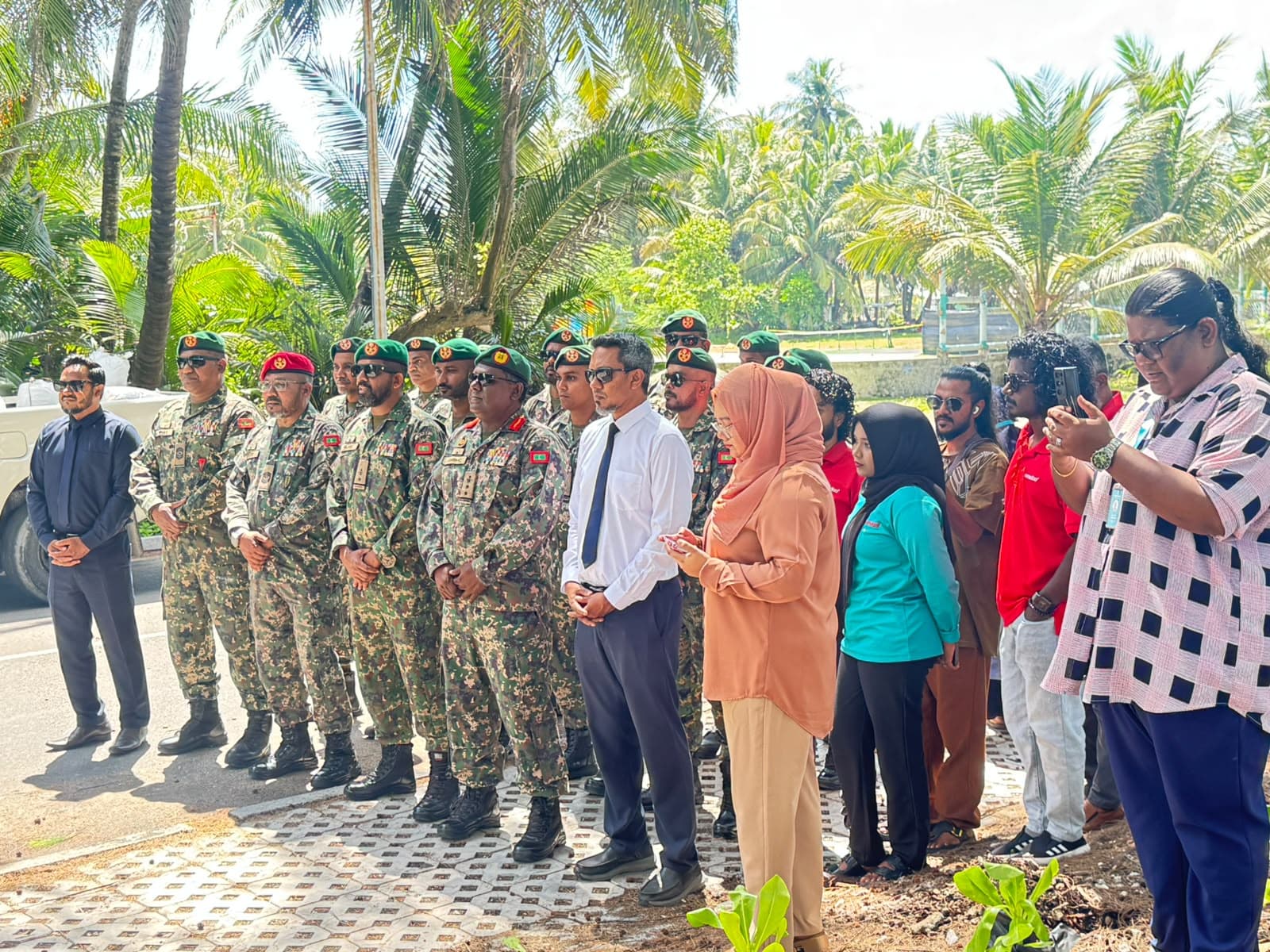 އުރީދޫ މޯލްޑިވްސް އާއި އެމްއެންޑީއެފް ސަދަން އޭރިއާ ގުޅިގެން ފުވައްމުލަކުގައި ގަސް އިންދުމުގެ ޚާއްޞަ ޕްރޮގްރާމެއް ފަށައިފި