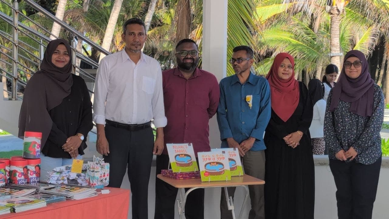 ފުވައްމުލަކު ބަހުރުވައިން ލިޔެފައިވާ ކުޑަކުދިންނަށް ޚާއްސަ ކުރުވާހަކަ " ބެޅަލްގެ ބެރަލް ރަސްމީކޮށް ނެރެފި